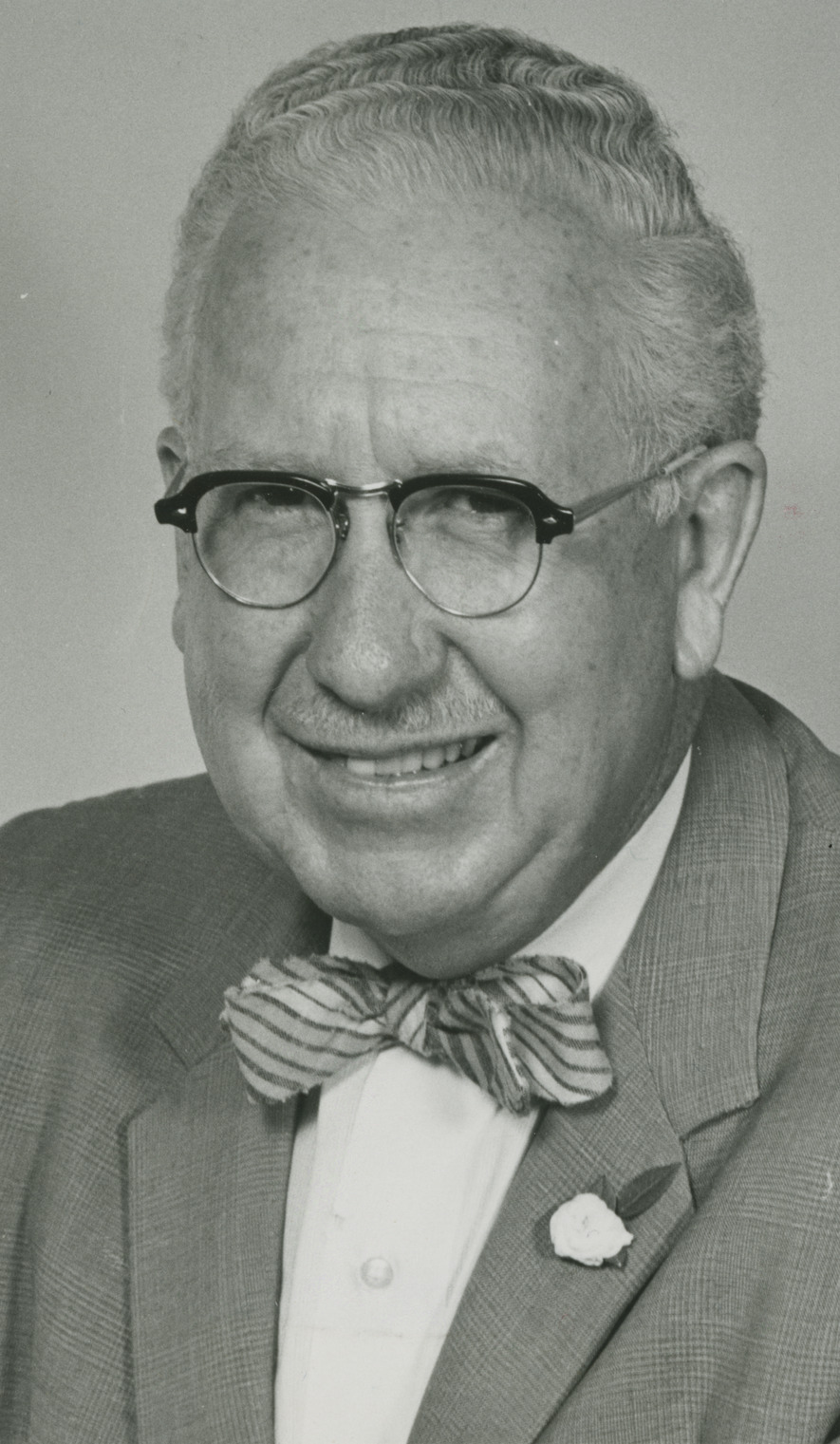 M. Carl Andrews ’27